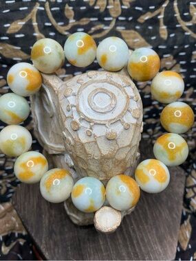 HQ Burmese Jade with Gold Swirls 13MM